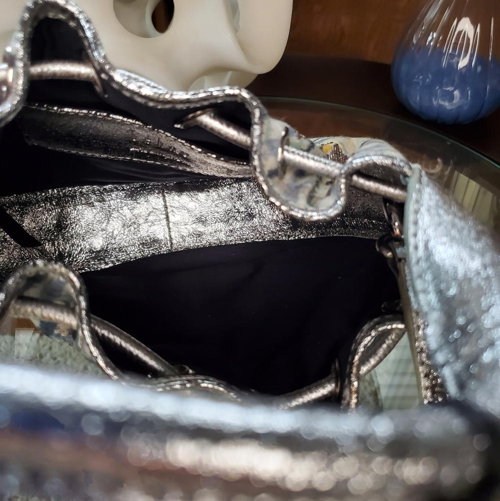 Behno
Ina Beaded Mini Bucket Bag - Picture 8 of 12